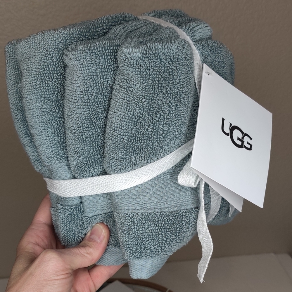 SOLD OUT UGG 4 pc Pasha Organic Cotton Blue Succulent Wash Cloth Set - Picture 3 of 12